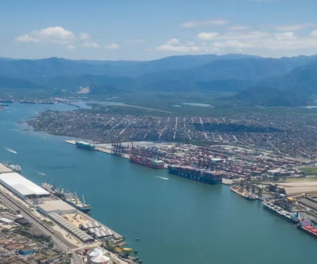 O Porto de Santos, no litoral de São Paulo, ainda não teve suas operações afetadas pelo conflito entre Irã e Estados Unidos.