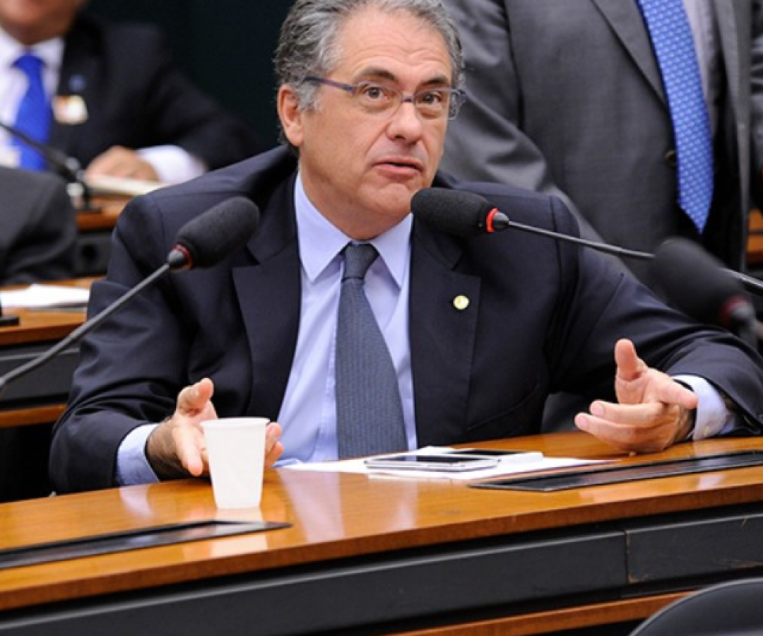 O deputado Carlos Zarattini (PT-SP), relator da medida provisória (MP) que altera o Imposto sobre Operações Financeiras (IOF), decidiu...