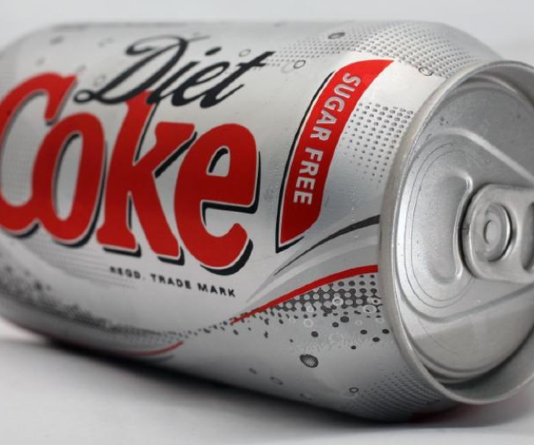 Beber uma lata de refrigerante diet por dia pode aumentar o risco de desenvolver a doença hepática gordurosa não alcoólica (MASLD) em 60%...