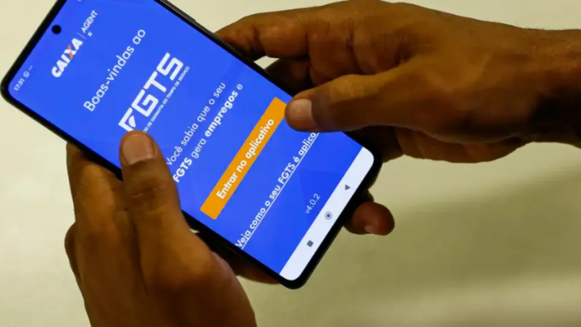 O Conselho Curador do Fundo de Garantia do Tempo de Serviço (CCFGTS) decidiu nesta terça-feira (7) restringir a linha de crédito...