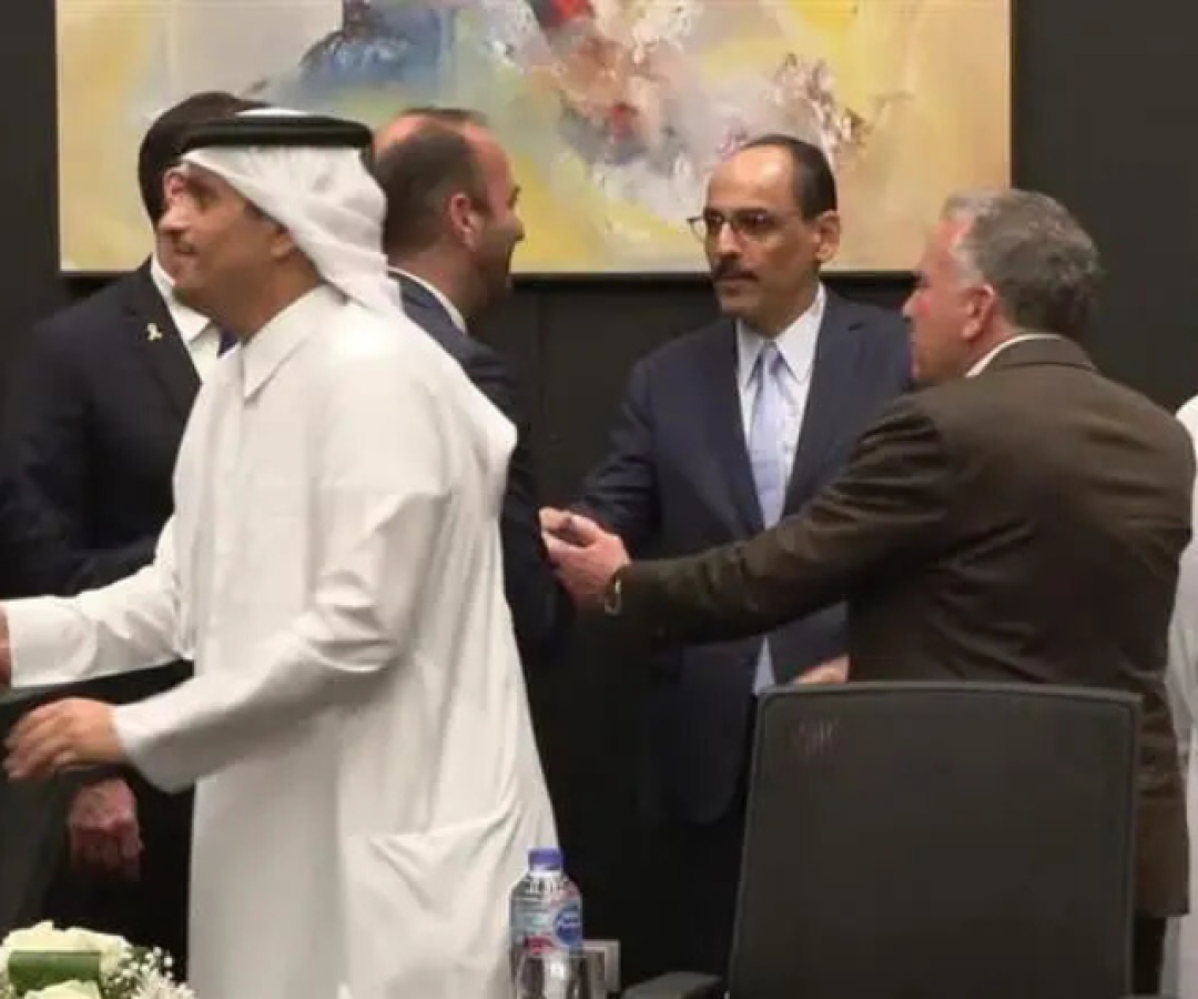 O grupo palestino Hamas confirmou que, após intensas negociações, um acordo foi firmado com Israel para encerrar a guerra em Gaza.