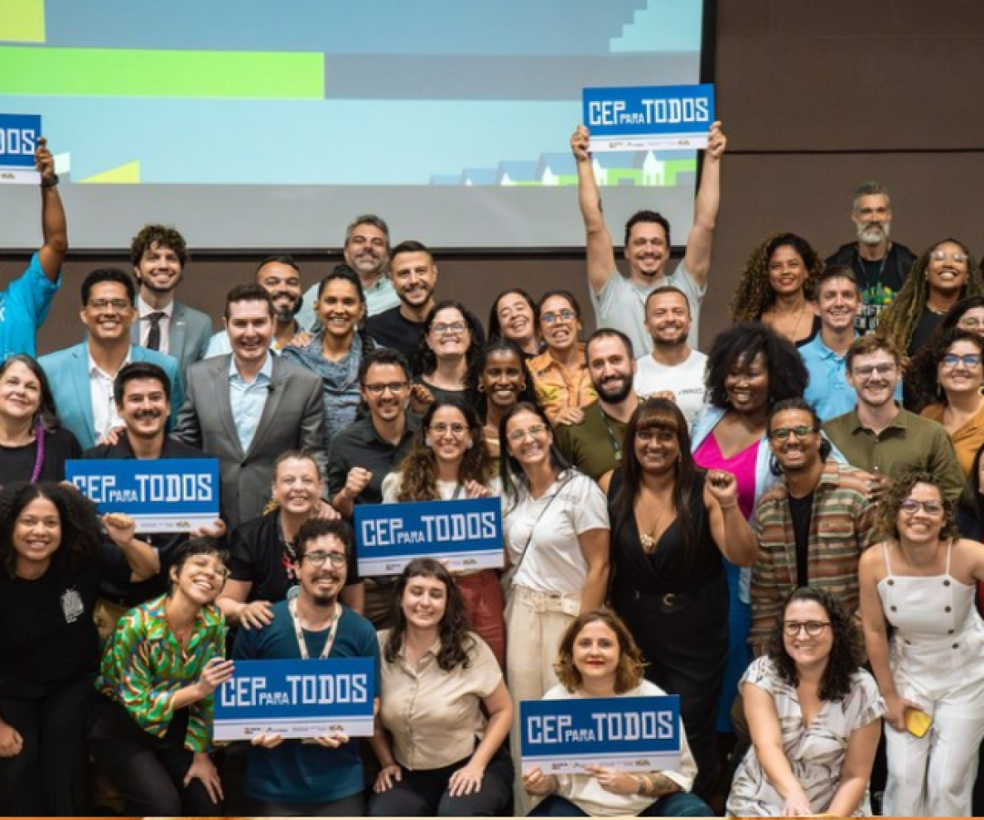 O governo anunciou nesta quarta-feira (8) a conclusão da implementação dos Códigos de Endereçamento Postal (CEPs) em todas as favelas...