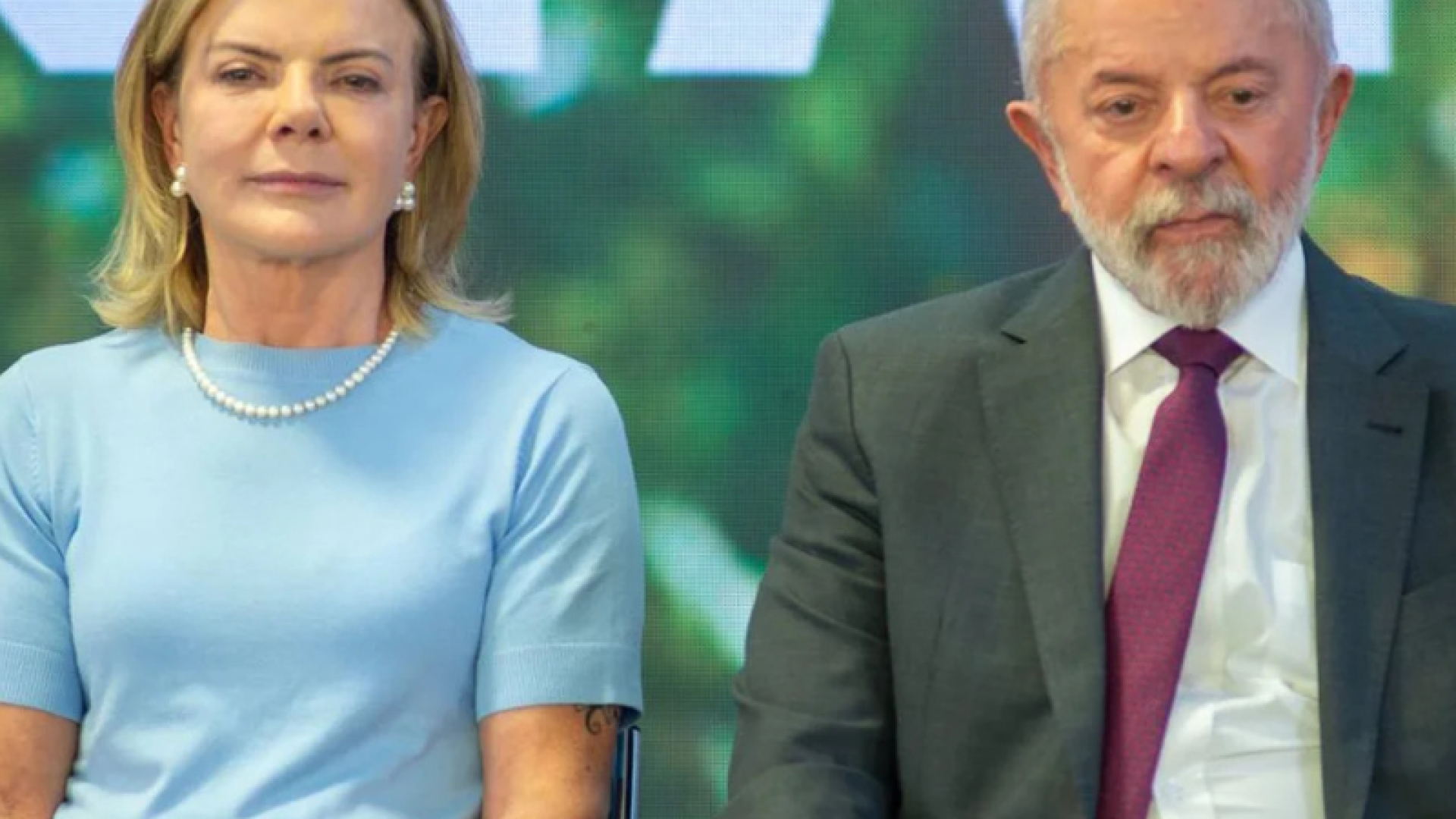 A ministra das Relações Institucionais, Gleisi Hoffmann (PT), confirmou nesta segunda-feira (13) o início de uma reestruturação da base...