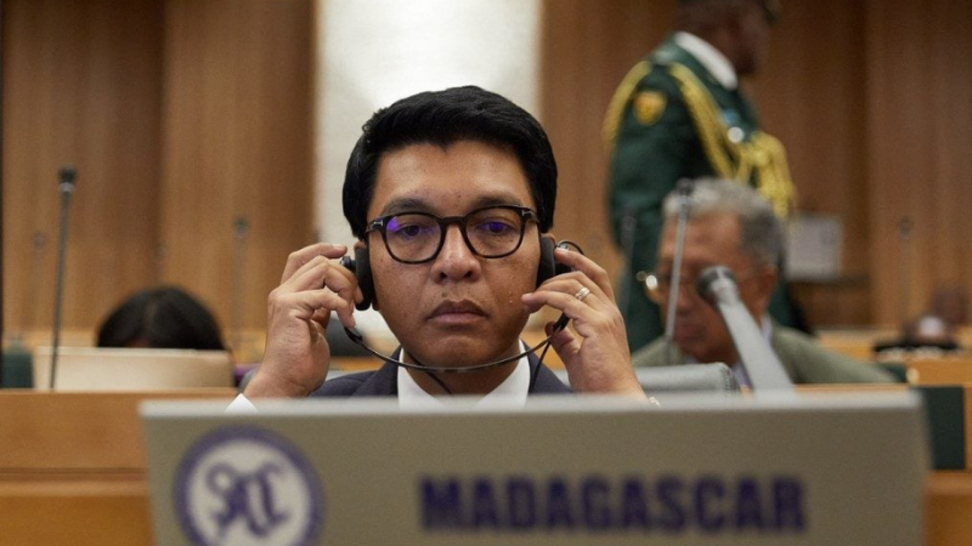 Deputados de Madagascar aprovaram nesta terça-feira (14) o impeachment do presidente Andry Rajoelina, ignorando um decreto...