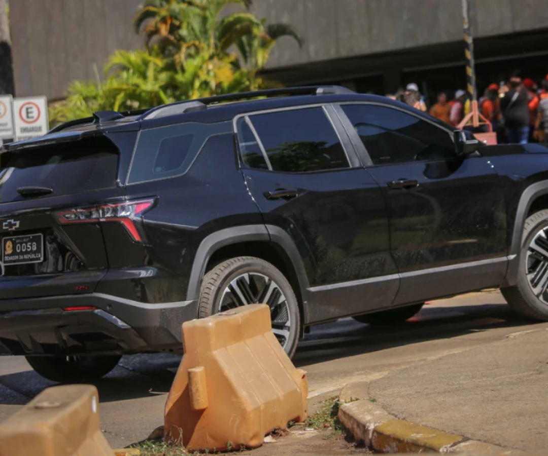O Senado Federal passou a contar com uma nova frota de veículos de luxo, composta por 79 SUVs — com itens como teto solar...