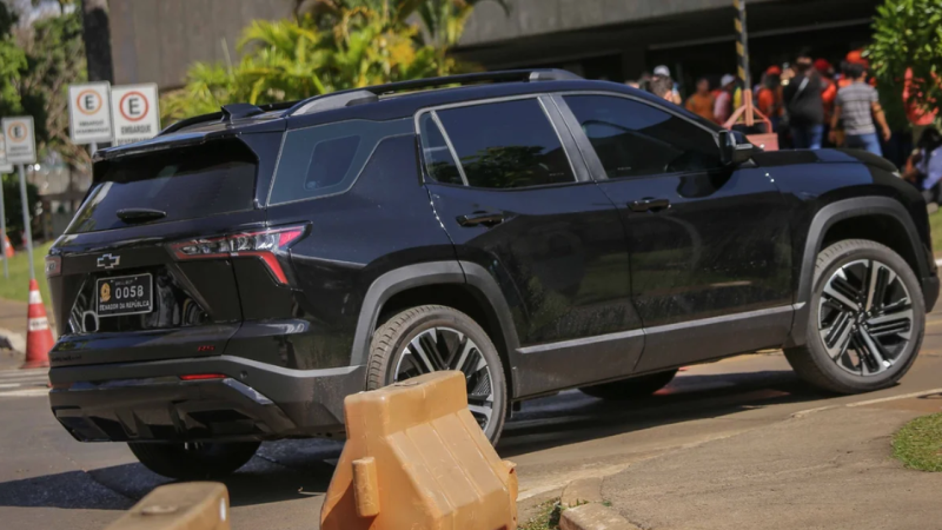 O Senado Federal passou a contar com uma nova frota de veículos de luxo, composta por 79 SUVs — com itens como teto solar...