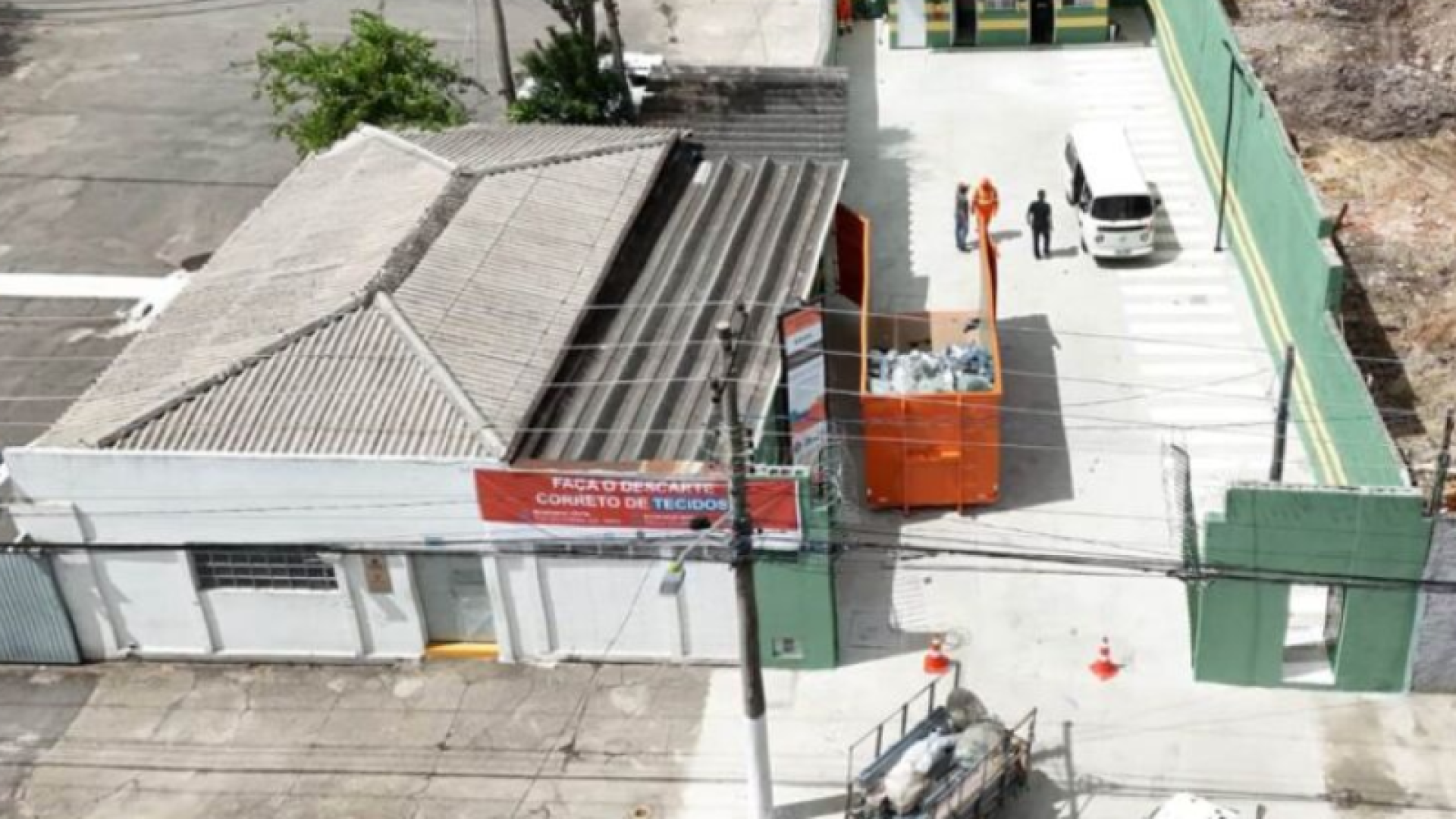 A Prefeitura de São Paulo inaugurou nesta segunda-feira (20) o primeiro Ecoponto Têxtil da capital. O espaço, localizado...