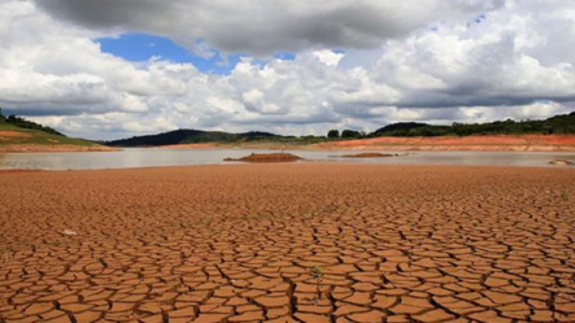 O governo de São Paulo divulgou nesta sexta-feira (24) um plano de contingência para enfrentar o risco de uma nova crise...