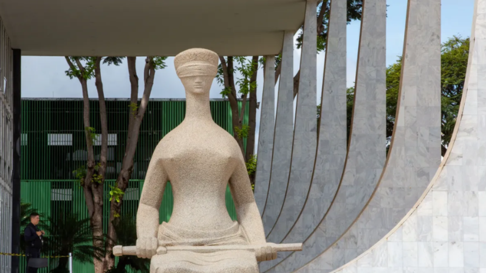 Foto portal Baixada – 2025-10-28T120741.737 A Primeira Turma do Supremo Tribunal Federal (STF) julgará, entre os dias 7 e 14 de novembro, os recursos do ex-presidente...