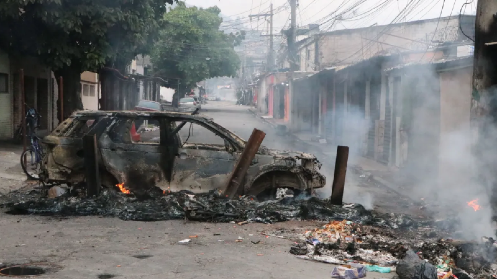 Foto portal Baixada – 2025-10-29T115922.007 A Defensoria Pública do Estado do Rio de Janeiro informou, na manhã desta quarta-feira (29), que o número de mortos após...