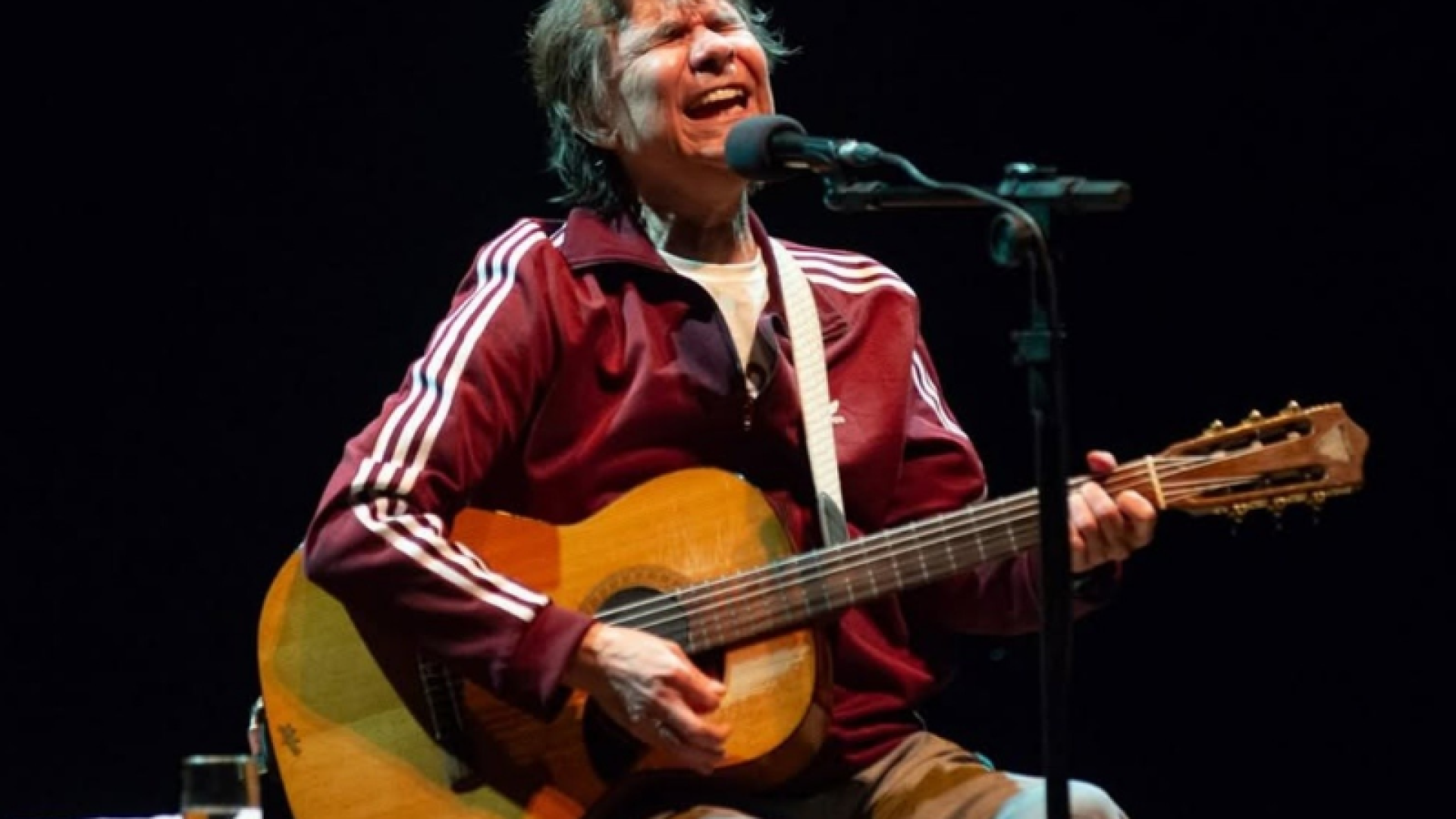 Morreu em Belo Horizonte, na noite deste domingo (2), o cantor e compositor Lô Borges, aos 73 anos. O falecimento foi confirmado...