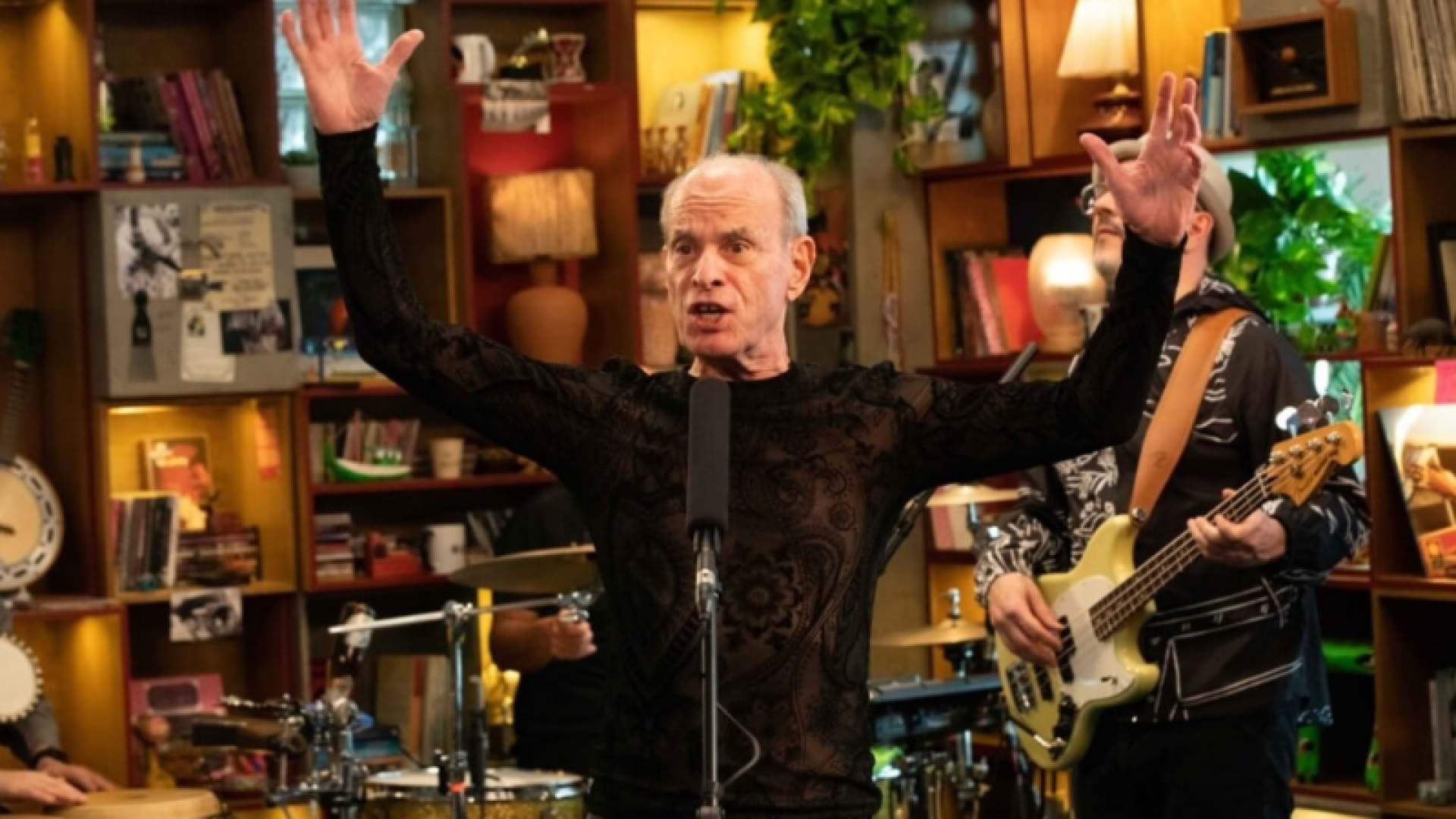 O quinto episódio do projeto Tiny Desk Brasil contou com a presença marcante de Ney Matogrosso, que está comemorando 50 anos...