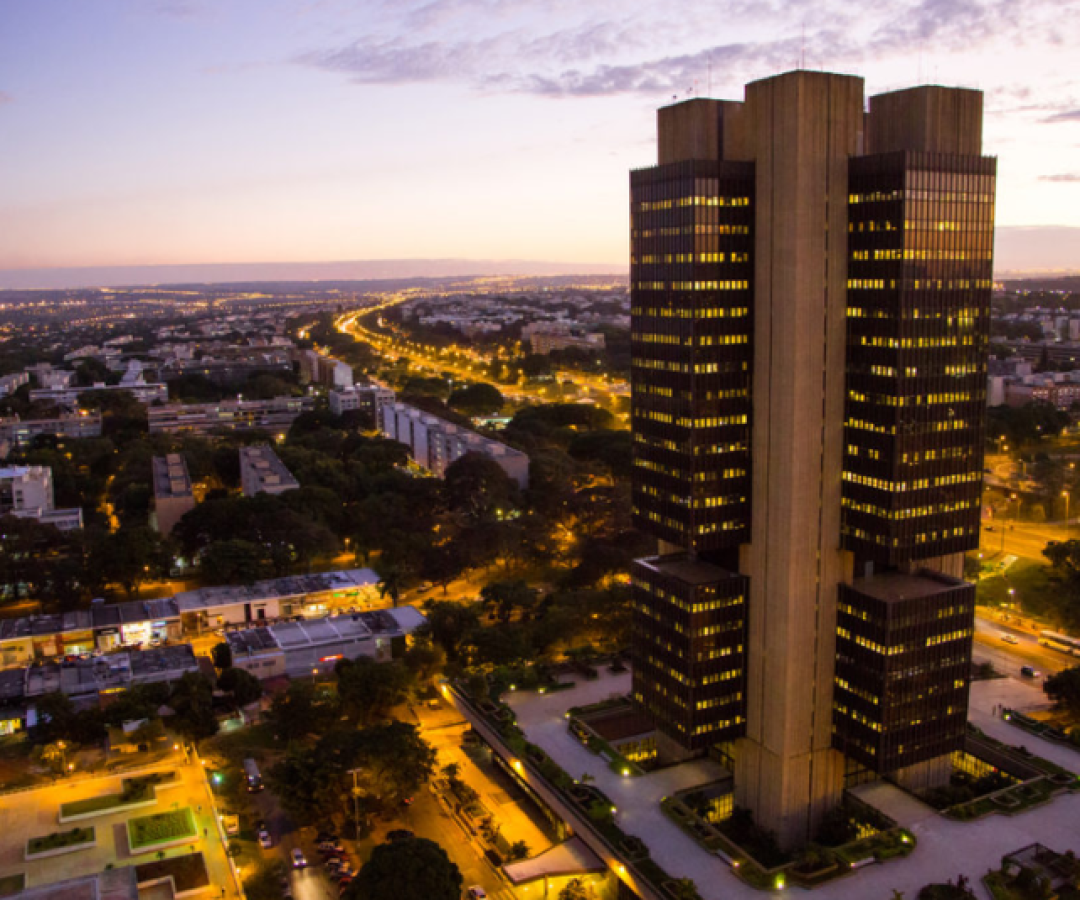 O Brasil segue com o segundo maior juro real do mundo após o Comitê de Política Monetária (Copom) do Banco Central decidir...