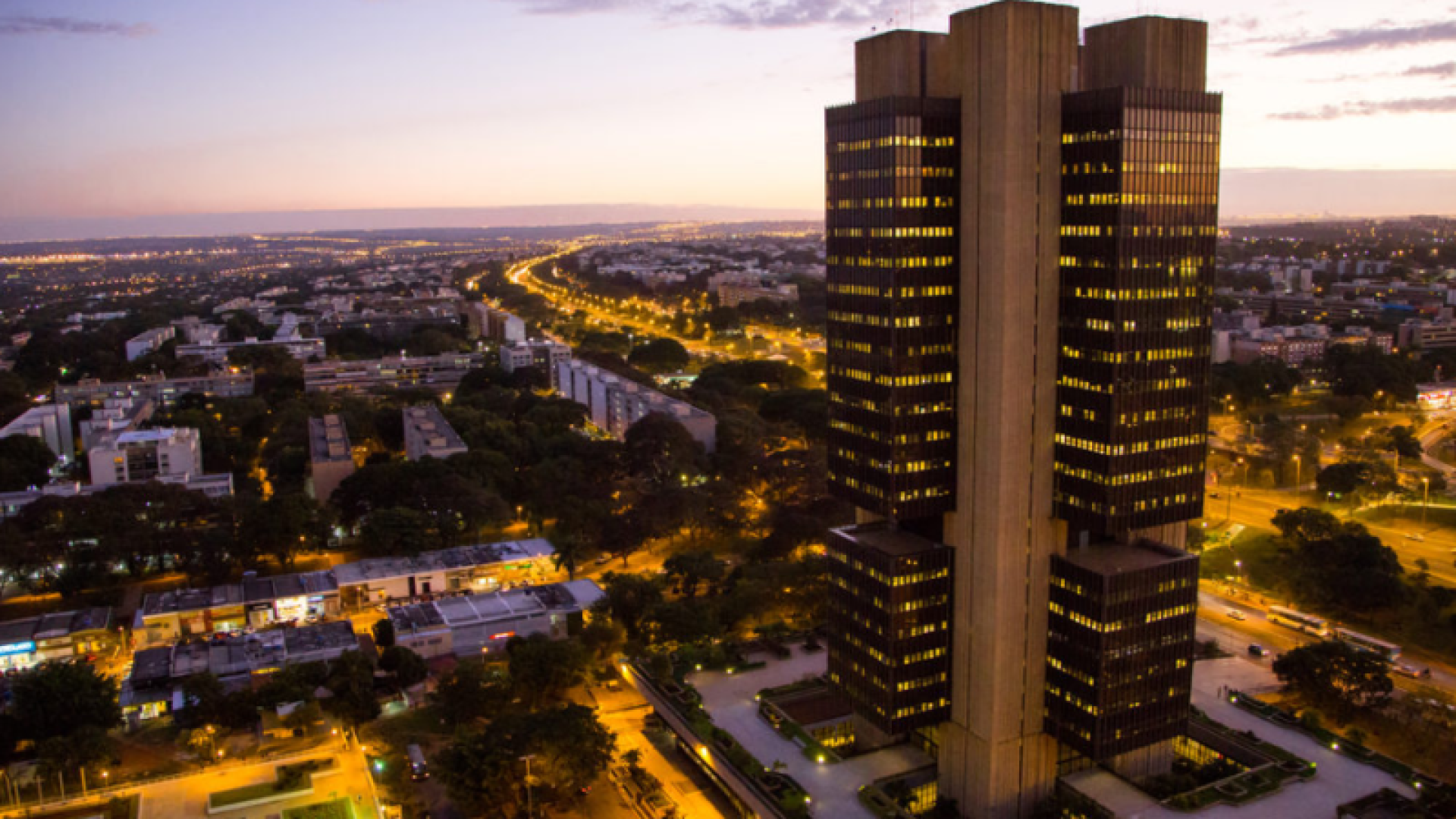 O Brasil segue com o segundo maior juro real do mundo após o Comitê de Política Monetária (Copom) do Banco Central decidir...
