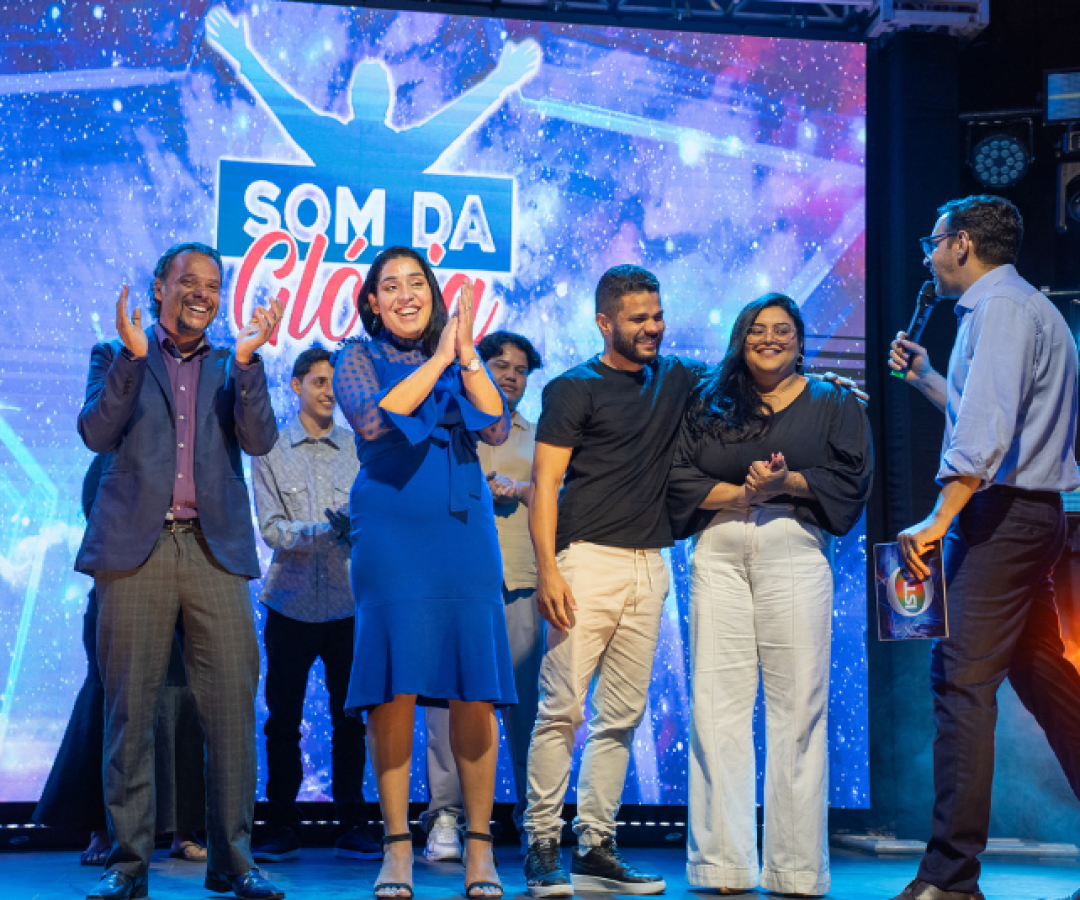 Em mais uma tarde de música e emoção, o Festival Som da Glória definiu neste domingo (9) os últimos classificados para a semifinal...