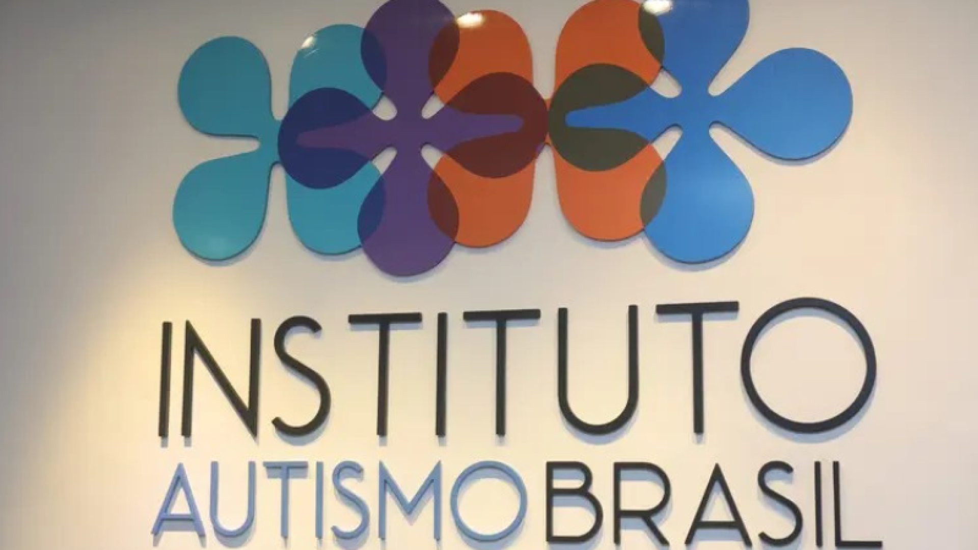 O Instituto Autismo Brasil (IAB) realiza, entre os dias 13 e 15 de novembro, das 13h às 18h, o 1º Bazar Instituto Autismo Brasil...