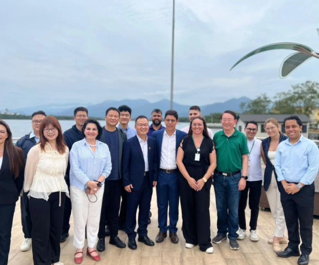 Cubatão recebeu, nesta quinta-feira (13), uma delegação da cidade chinesa de Shenzhen, formada por oito representantes de diversas áreas.