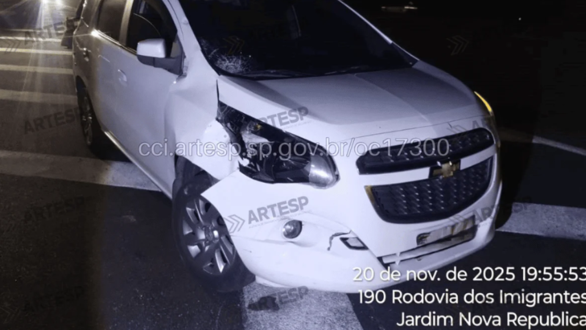 Um casal foi atropelado na noite de quinta-feira (20) enquanto tentava atravessar a pé a Rodovia dos Imigrantes (SP-160)...