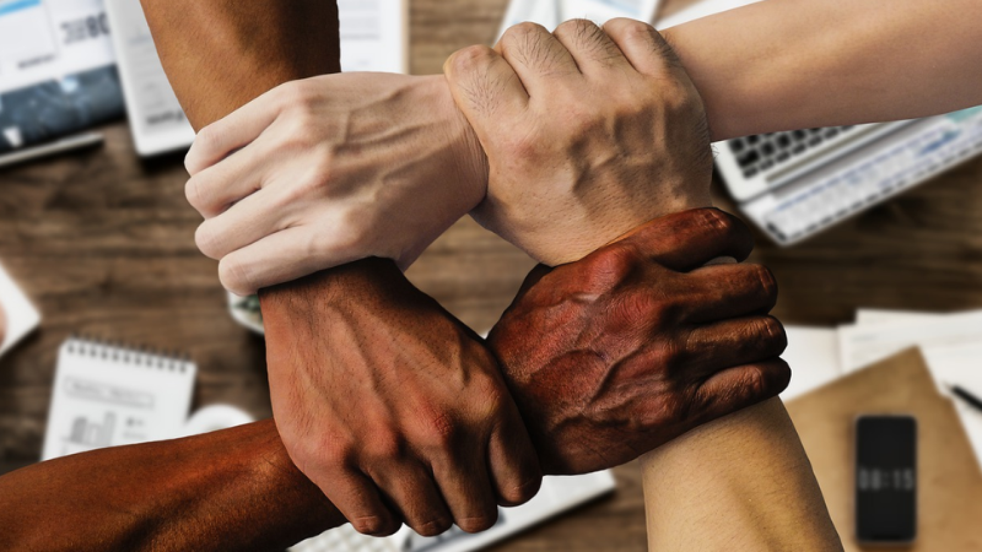 A Prefeitura de Guarujá, no litoral de São Paulo, promulgou a Lei Municipal nº 5.365, que estabelece cota de 20% das vagas em concursos...