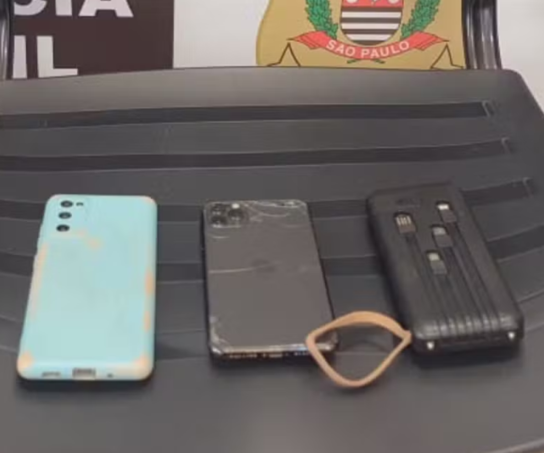 A Polícia Civil de Bertioga, no litoral de São Paulo, prendeu um jovem de 25 anos suspeito de aliciar menores de idade pela internet...