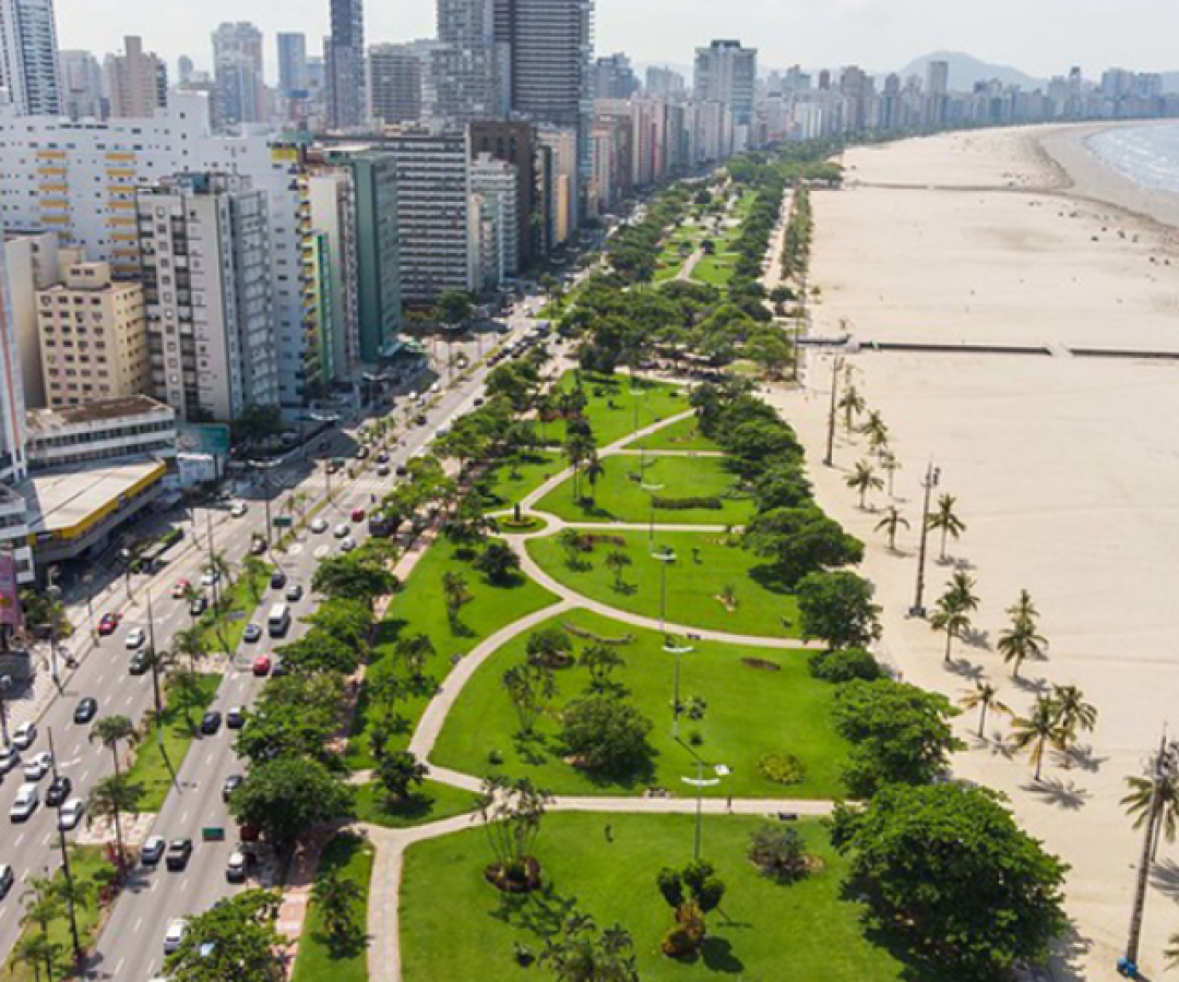 A cidade de Santos, no litoral de São Paulo, terá predominância de sol e calor nos próximos dias, com possibilidade de chuvas rápidas...