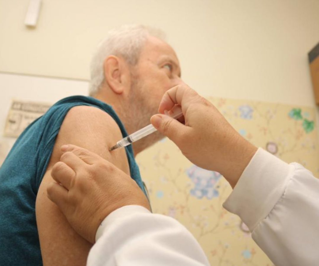 Com a chegada do verão, férias escolares e festas de fim de ano, aumenta o fluxo de turistas e moradores em deslocamento.