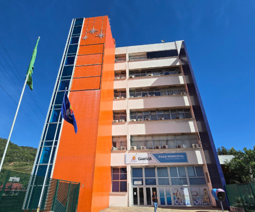 Os servidores municipais de Guarujá, no litoral paulista, terão reajuste salarial linear de 5% a partir de janeiro de 2026.