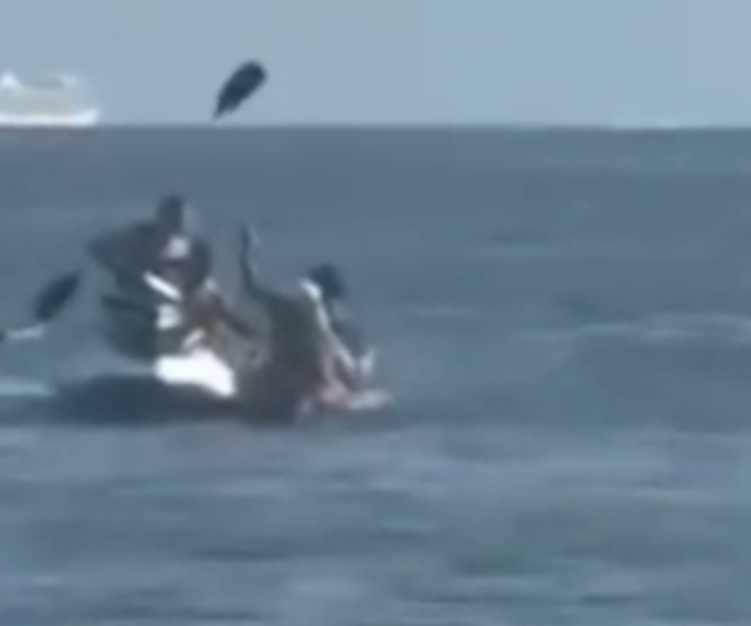 Dois criminosos utilizaram uma moto aquática alugada por R$ 4 mil em uma marina de São Vicente (SP) para assaltar um casal que passeava...