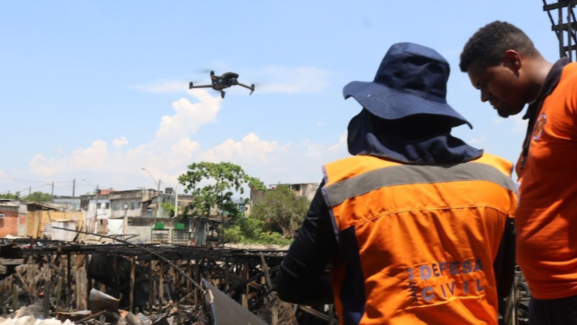 As vítimas do incêndio que atingiu a comunidade do Caminho São José, na Zona Noroeste de Santos, na noite de terça-feira (27), estão...