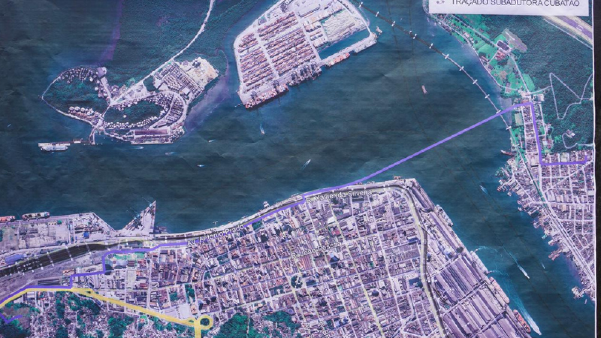 As obras da Travessia Subaquática Santos–Guarujá chegaram à etapa final com o início da instalação dos tubos da nova adutora...