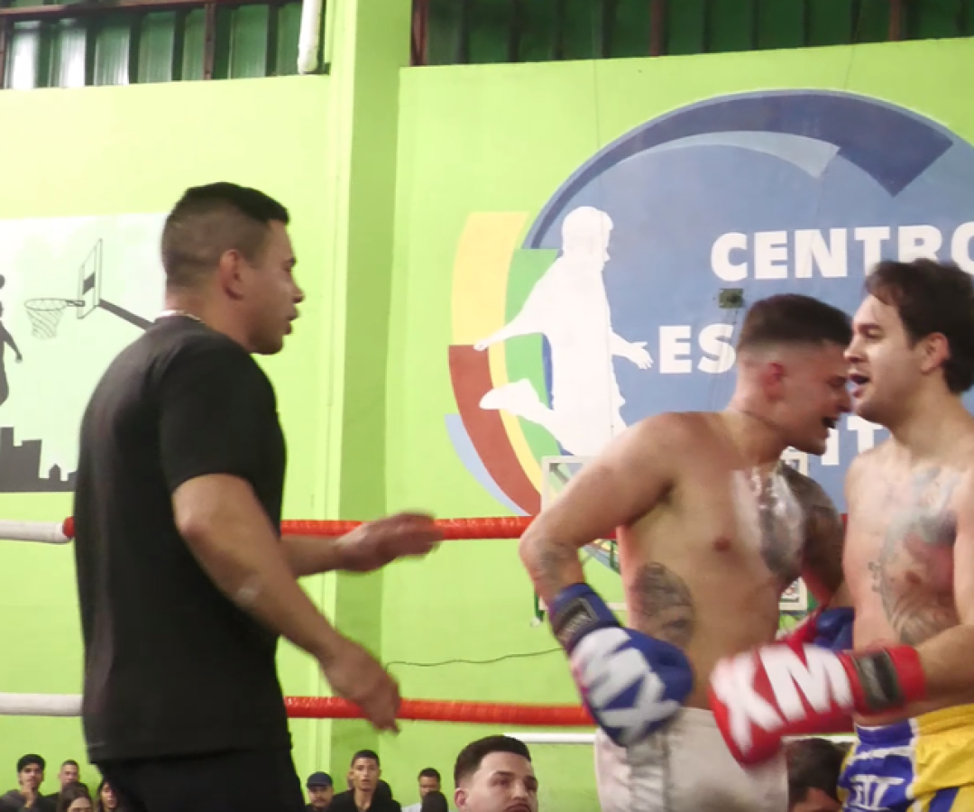 O Centro Esportivo Pita, em Cubatão, recebeu na última sexta-feira (24) o Duelo de Gravatas, evento beneficente que reuniu advogados...
