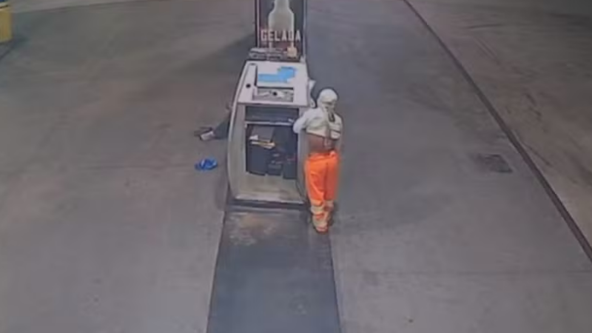 Um frentista de 54 anos morreu após ser agredido durante um assalto a um posto de combustíveis em Bragança, no Pará.