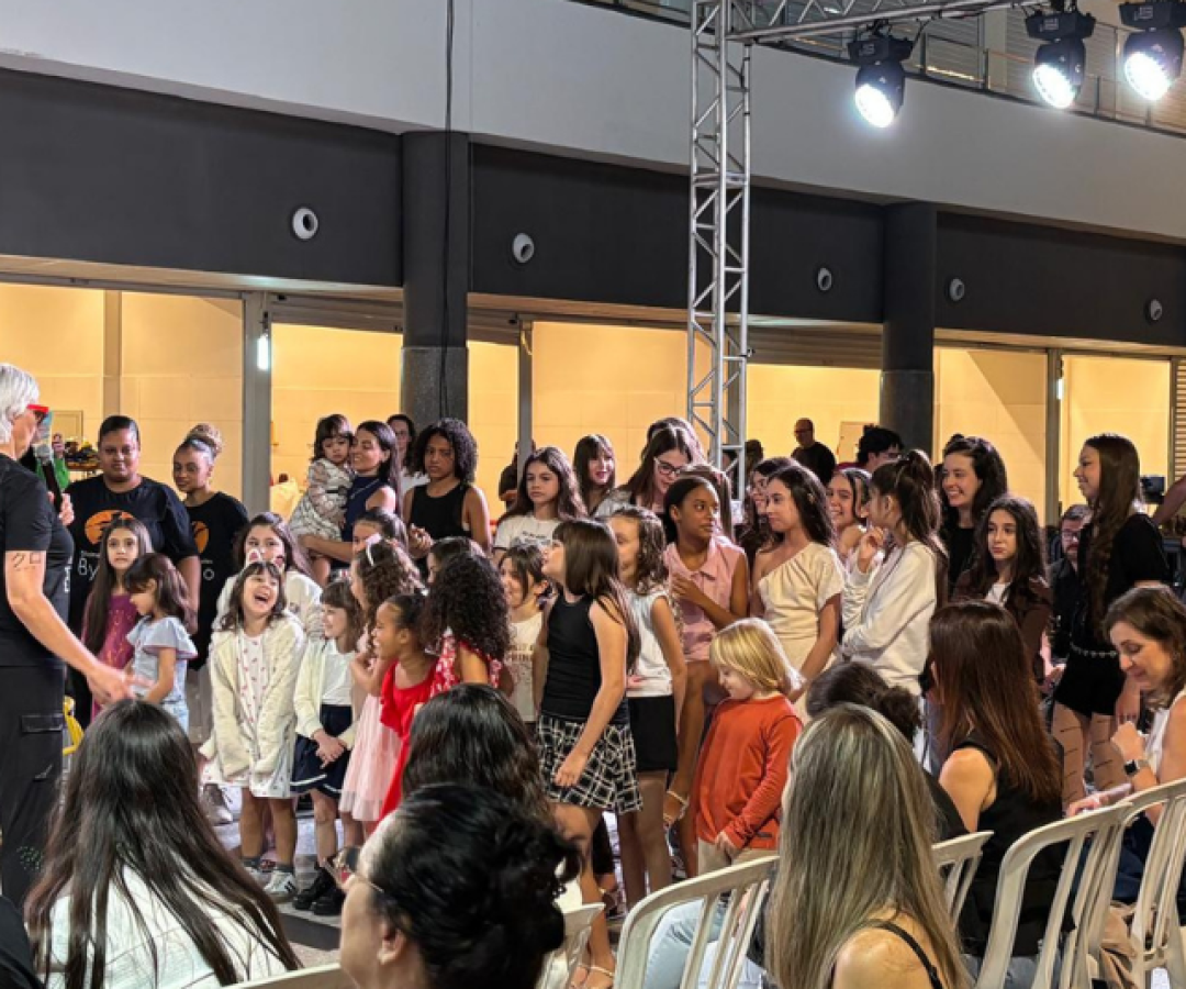 O Mercado Municipal de Santos, no litoral de São Paulo, foi o local escolhido para o desfile Moda Contra a Fome, programado para domingo...