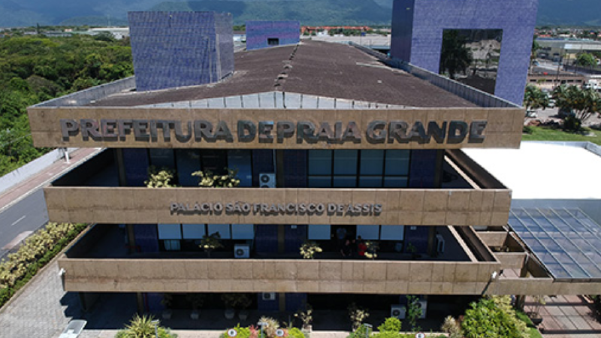 A Prefeitura de Praia Grande, no litoral de São Paulo, começou a disponibilizar um serviço gratuito de apreensão e remoção de animais...