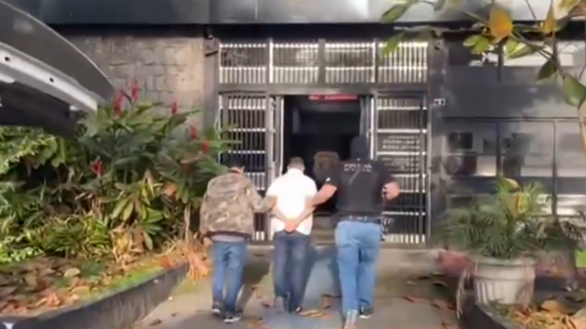 A Justiça de Santos, no litoral de São Paulo, condenou Sylvester Stallone Rosa Bezerra, de 29 anos, a sete anos de prisão em regime...