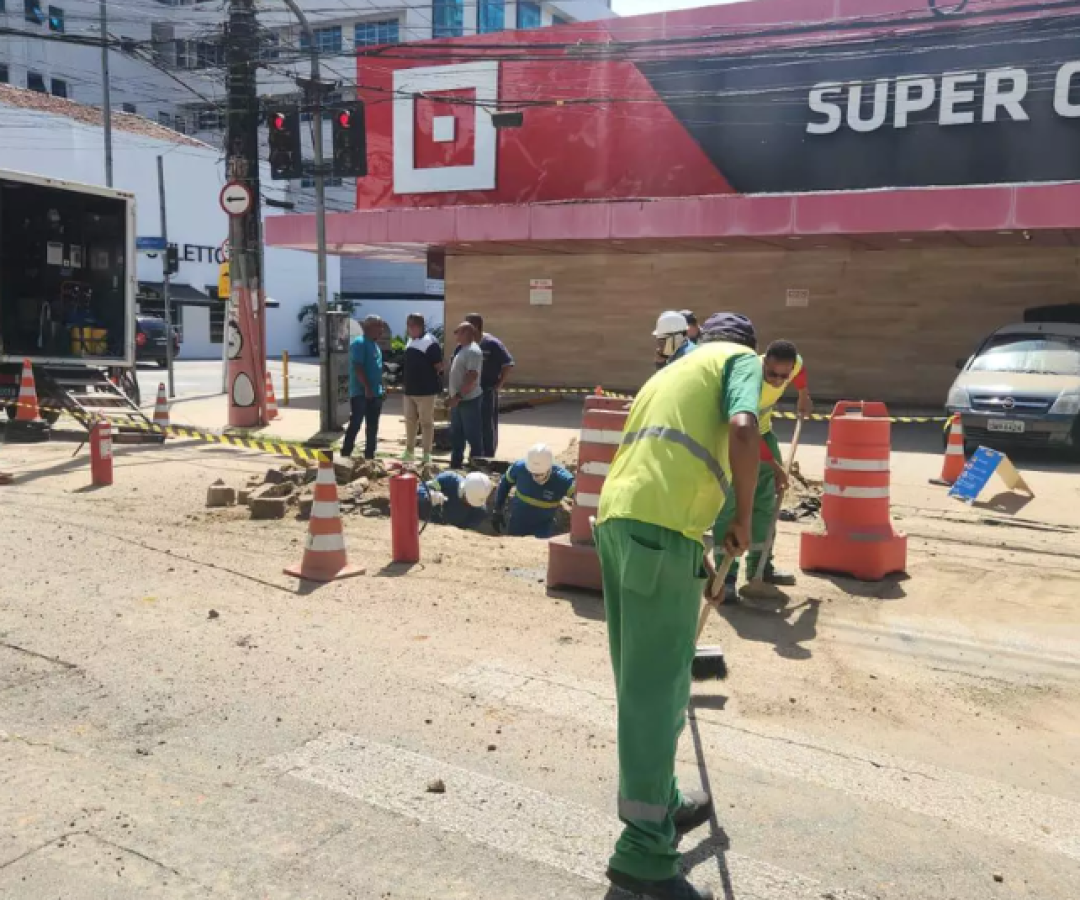 Um vazamento de gás mobilizou o Corpo de Bombeiros na manhã desta sexta-feira (20), em Santos, no litoral de São Paulo.