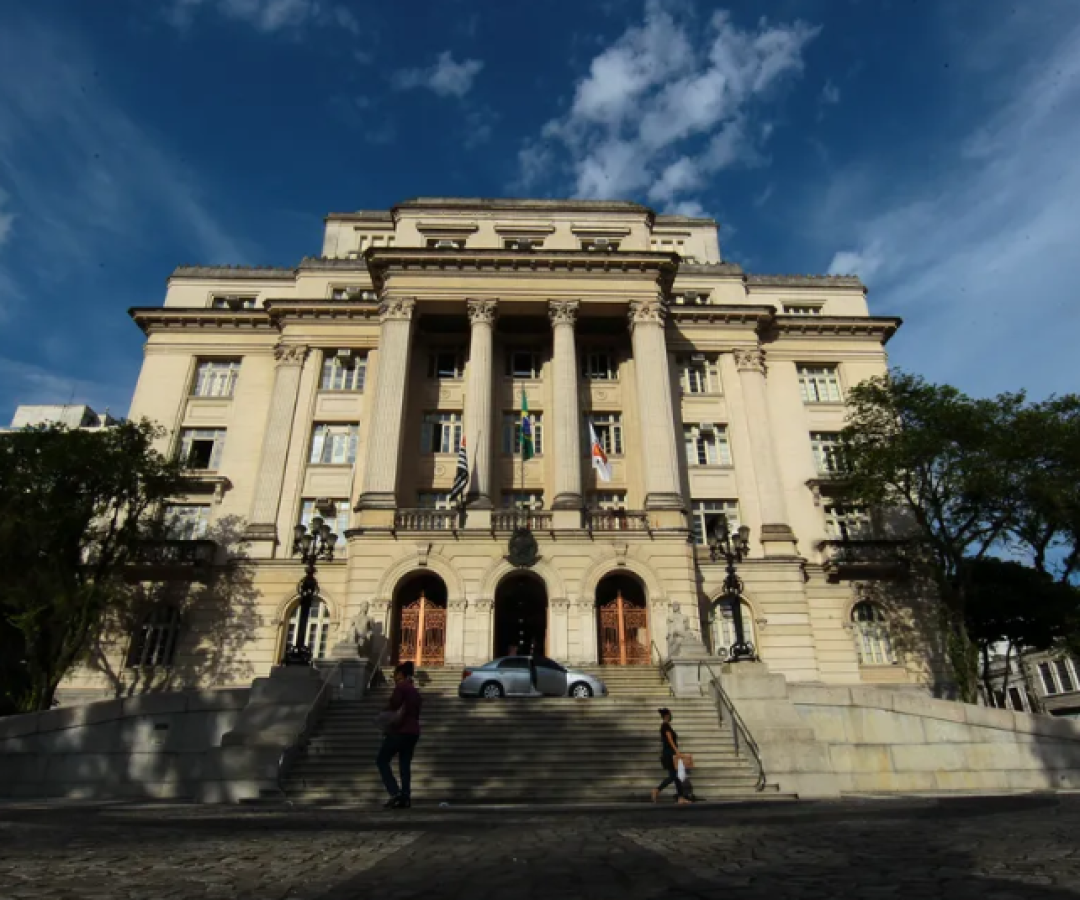 A Prefeitura de Santos convocou 28 candidatos aprovados em concurso público para tomar posse entre os dias...