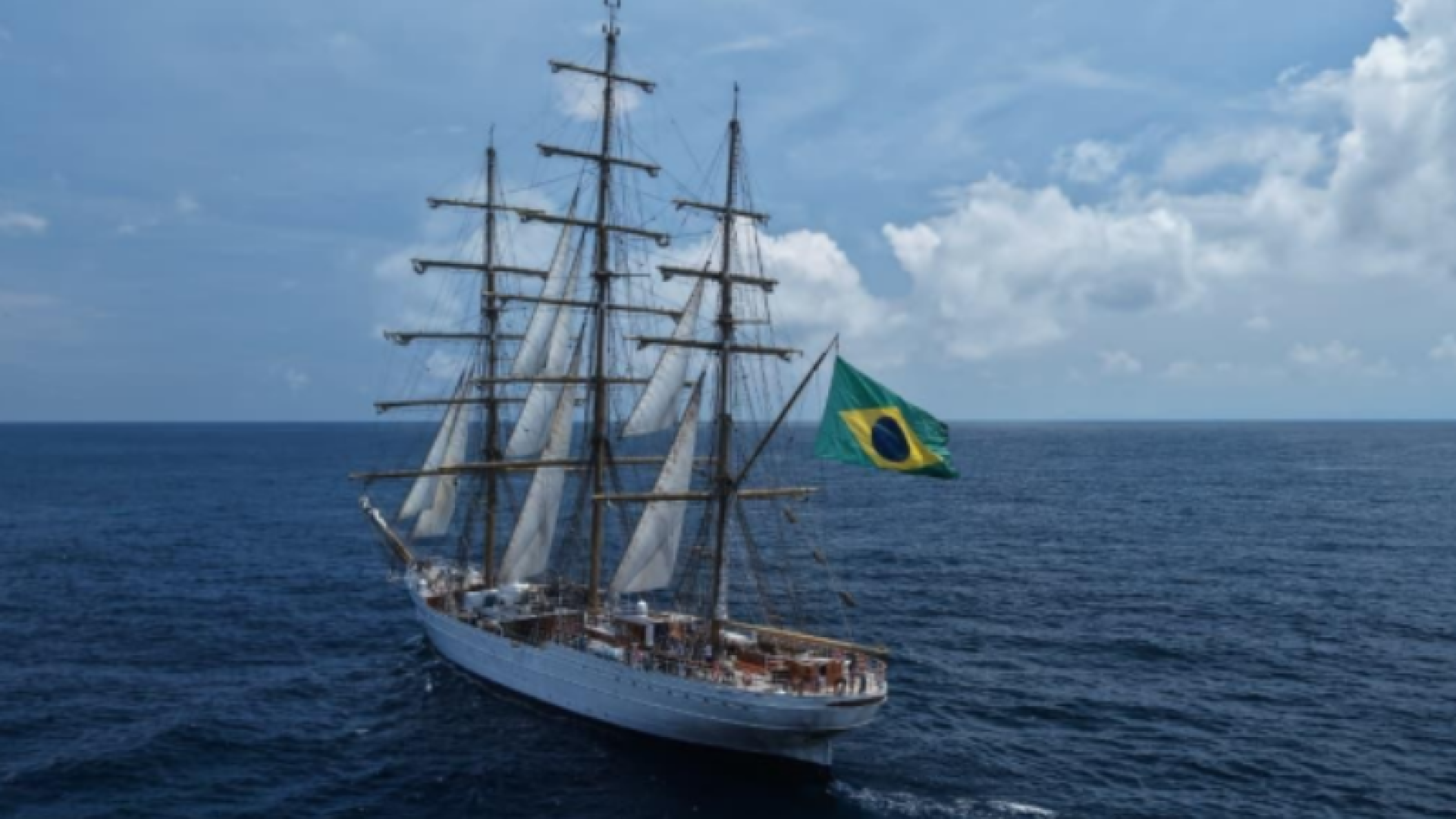 O Navio Veleiro Cisne Branco (U-20), uma das embarcações mais emblemáticas da Marinha do Brasil, retornará ao Porto de Santos no dia 27...
