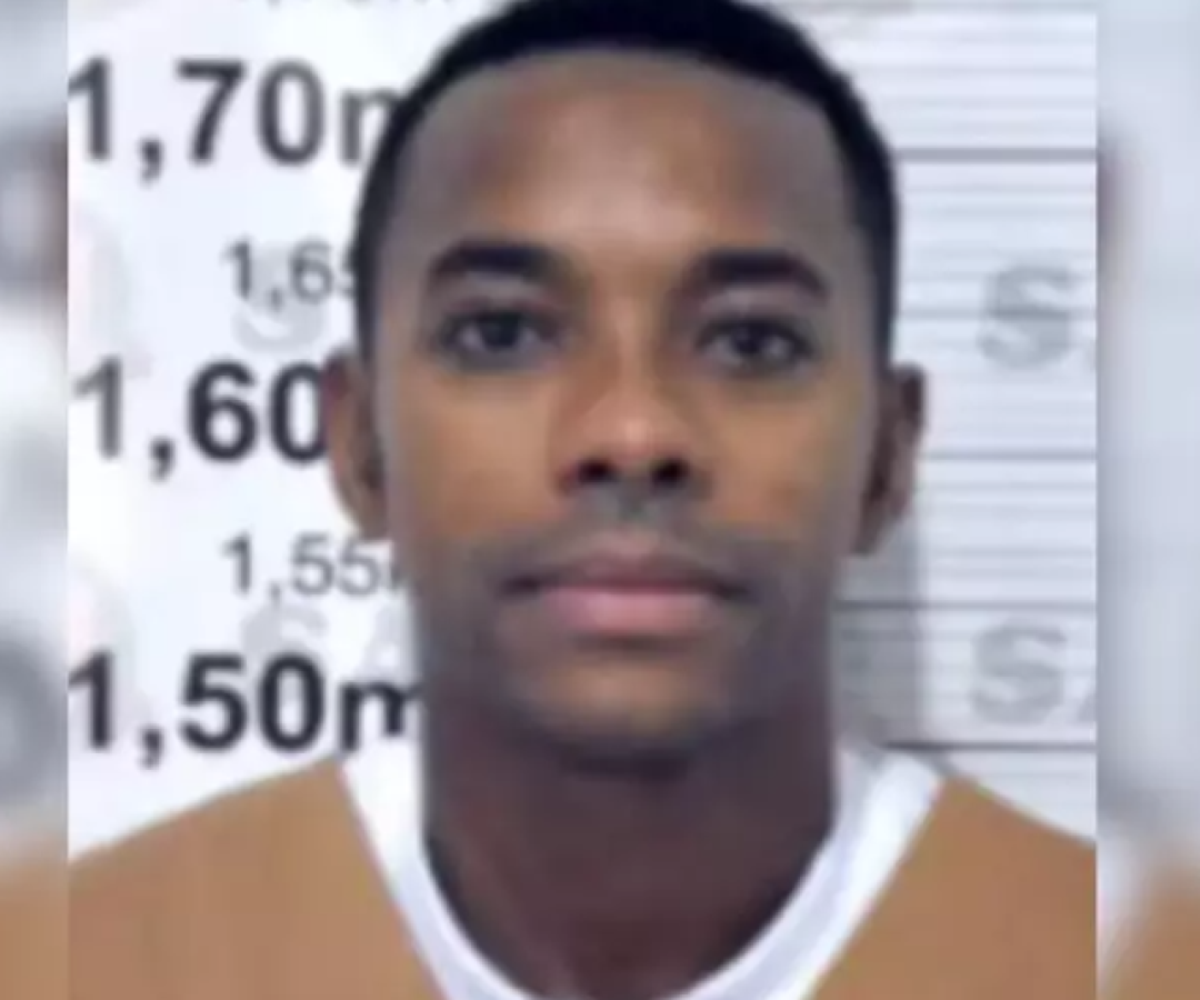 A defesa do ex-jogador Robson de Souza, conhecido como Robinho, apresentou novo pedido ao Supremo Tribunal Federal (STF) para retirar...