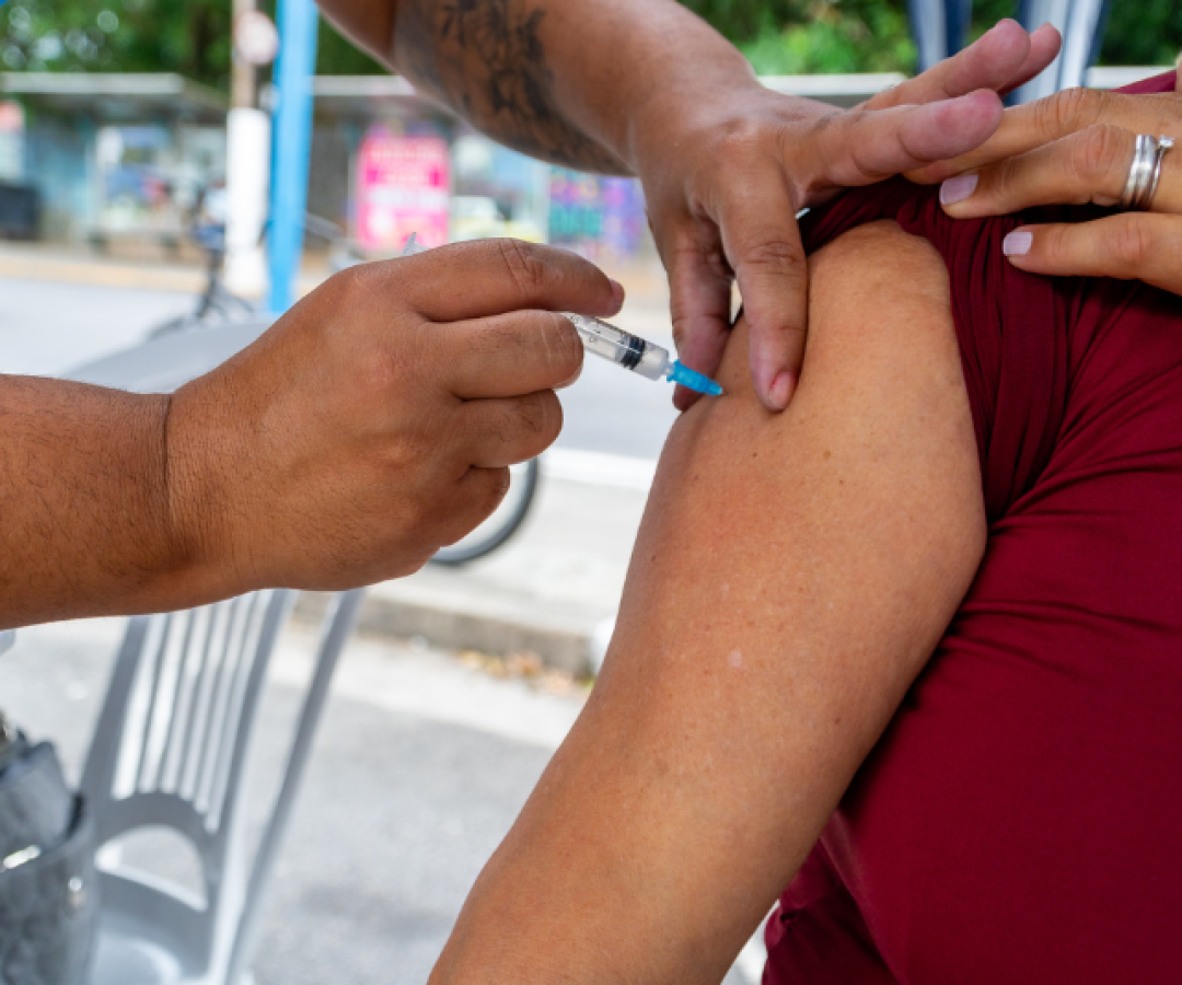A Prefeitura de Bertioga inicia nesta quarta-feira (10) a vacinação de gestantes contra o vírus sincicial respiratório (VSR)...