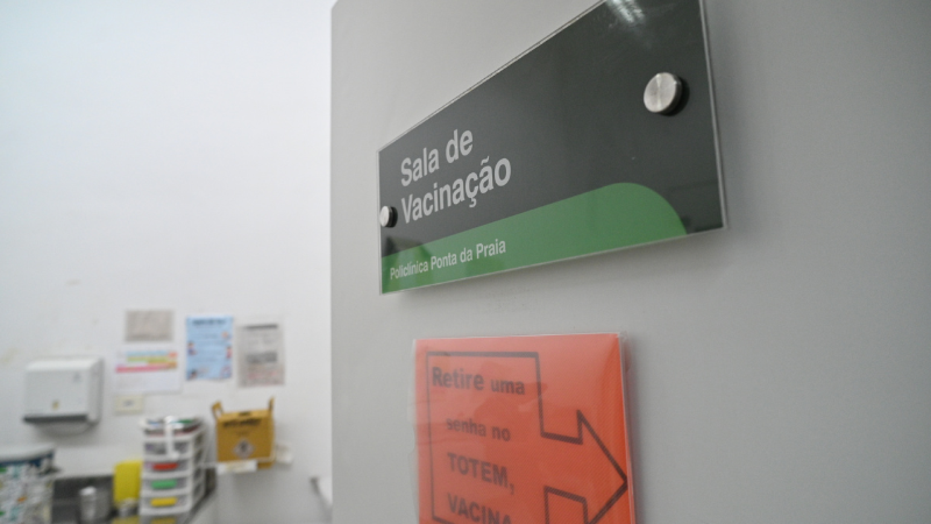 A vacinação para todos os públicos, de bebês a idosos, voltou a ser oferecida nas policlínicas de Santos, e a Prefeitura...