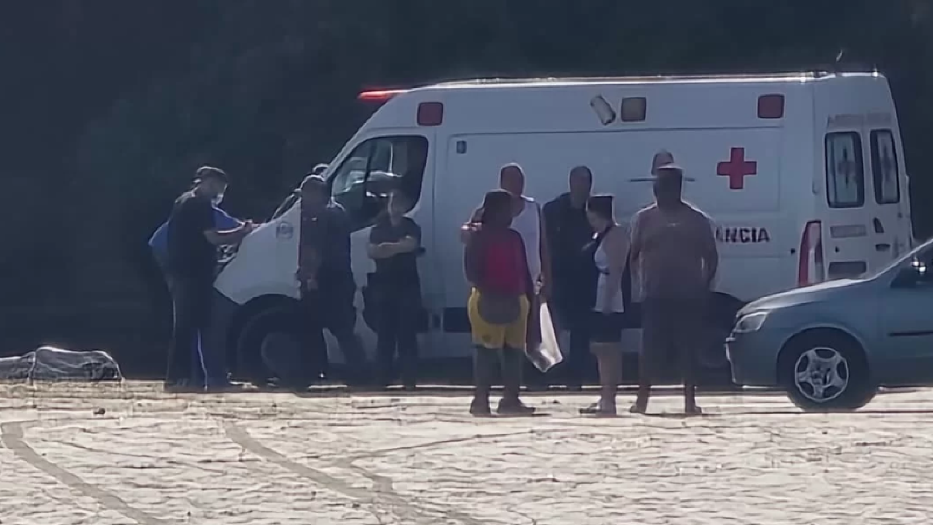 Um adolescente de 15 anos morreu após se afogar na tarde deste sábado (14), na Praia do Perequê, em Guarujá, no litoral de São Paulo.