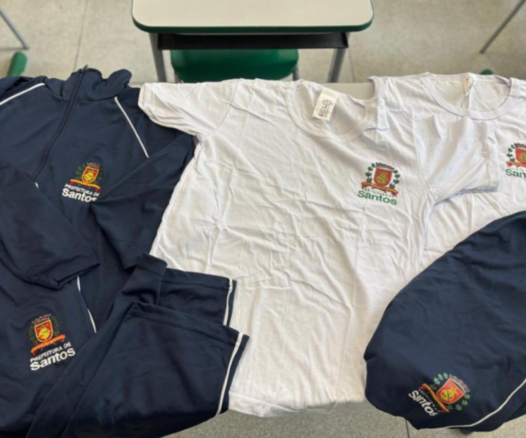 As escolas municipais de Santos iniciaram o ano letivo de 2026 nesta sexta-feira (6) com reuniões de pais e mestres.