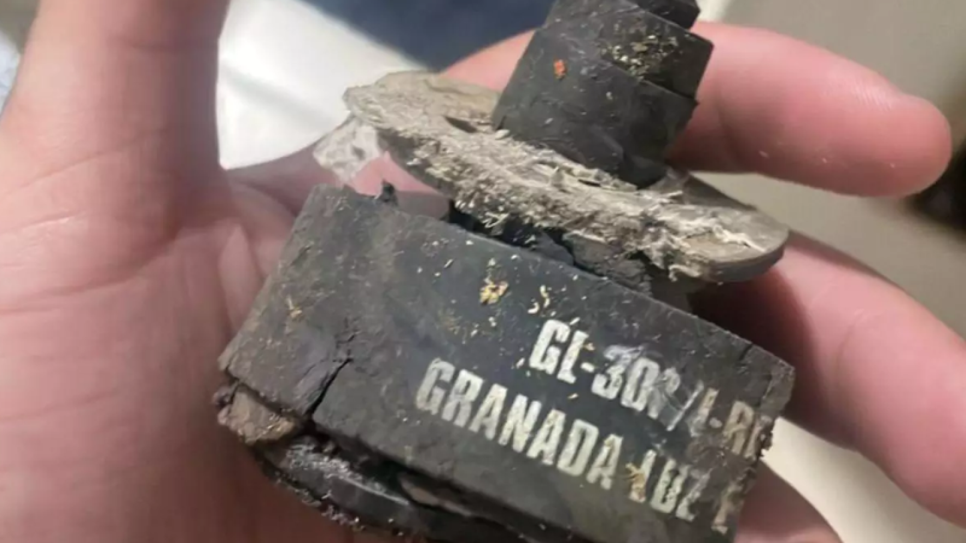 Uma moradora do bairro do entorno da Vila Belmiro, em Santos (SP), denunciou que policiais militares lançaram uma granada de luz dentro...