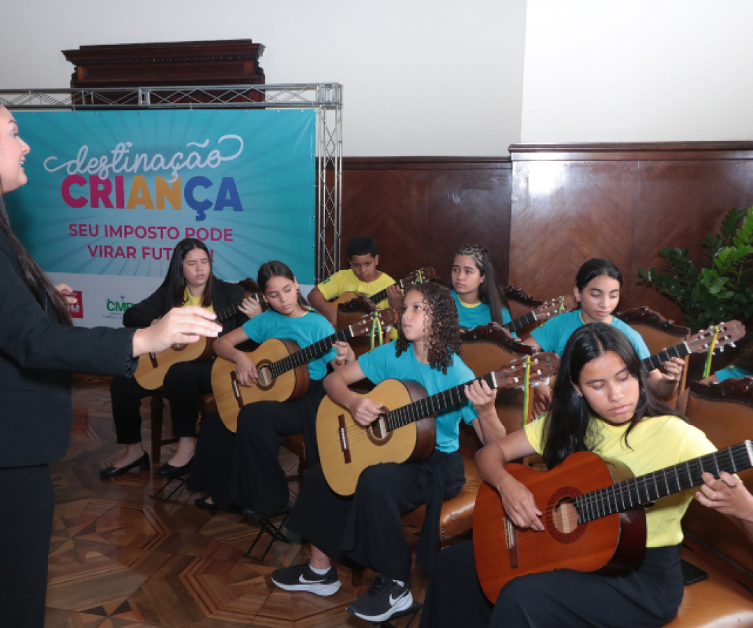 Na manhã desta sexta-feira (28), o programa "Destinação Criança" foi apresentado a empresários, representantes de entidades e membros...