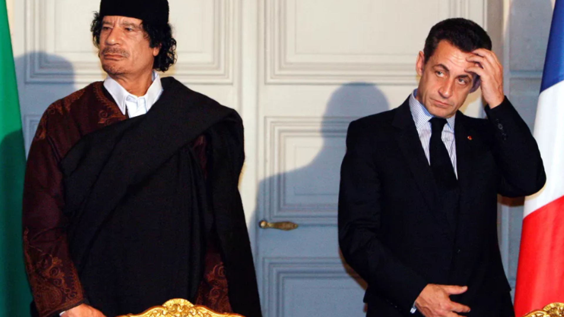 O ex-presidente francês Nicolas Sarkozy foi preso nesta terça-feira (21) para cumprir pena de cinco anos, após ser condenado por...