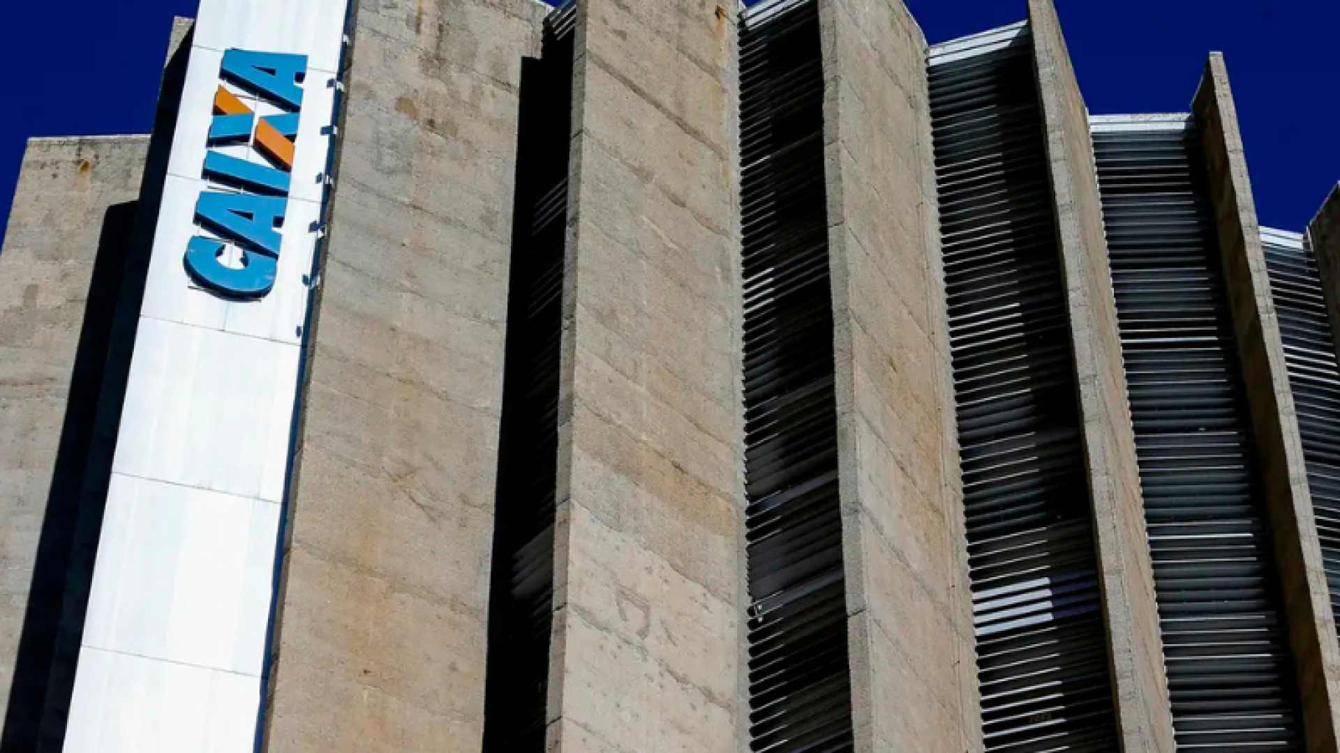 A Polícia Federal (PF) deflagrou, nesta quinta-feira (2), duas operações distintas para combater fraudes em concursos públicos e esquemas...