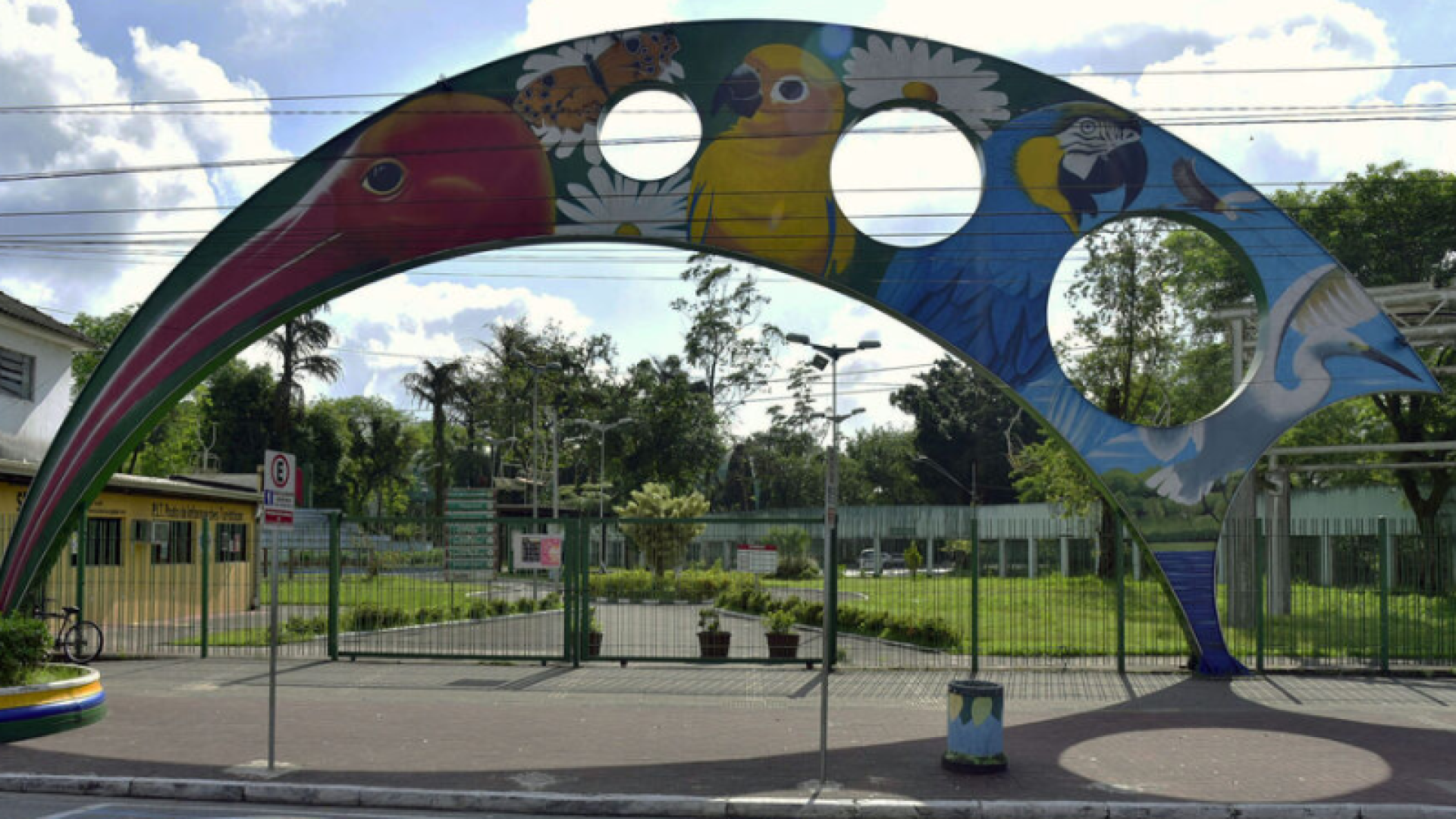 Para refrescar o verão com uma experiência diferente, Cubatão recebe a partir desta quarta-feira (10) uma pista de patinação no gelo...