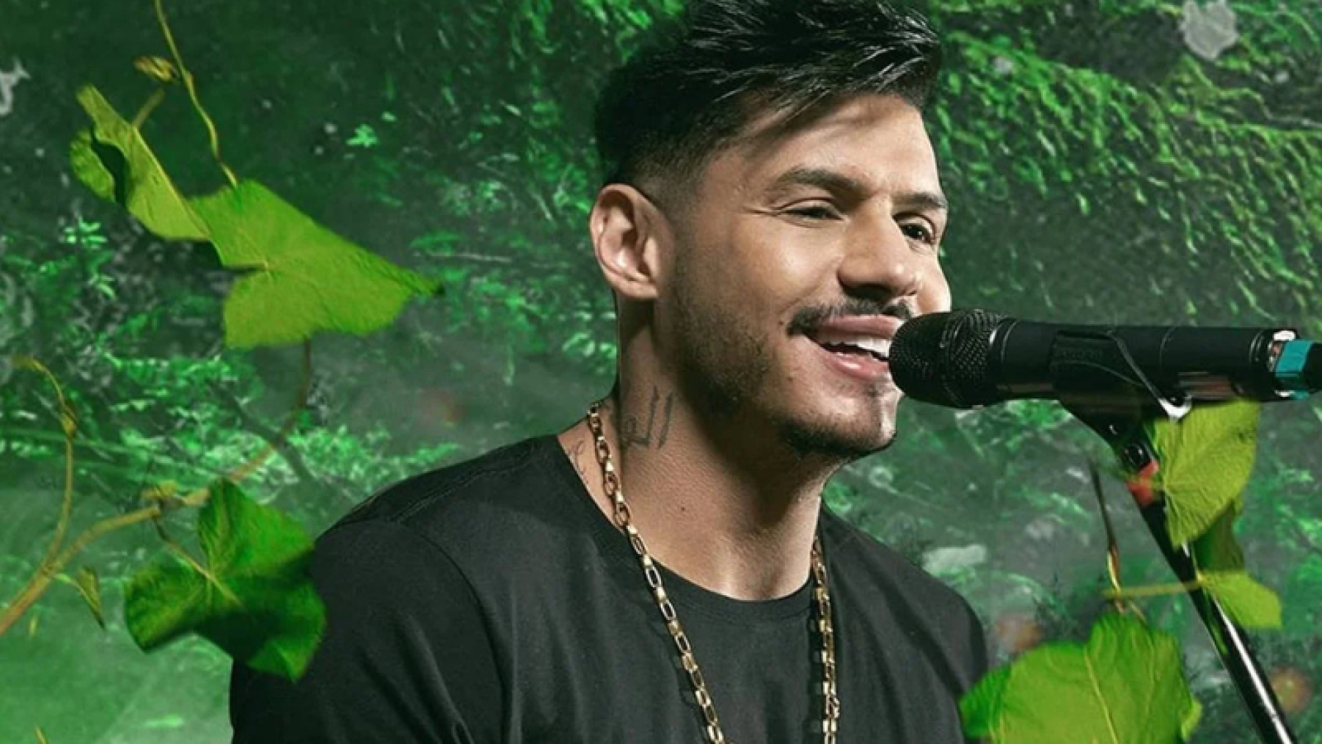 O rapper Gustavo da Hungria Neves, conhecido como Hungria Hip Hop, foi internado às pressas na manhã desta quinta-feira (2)...