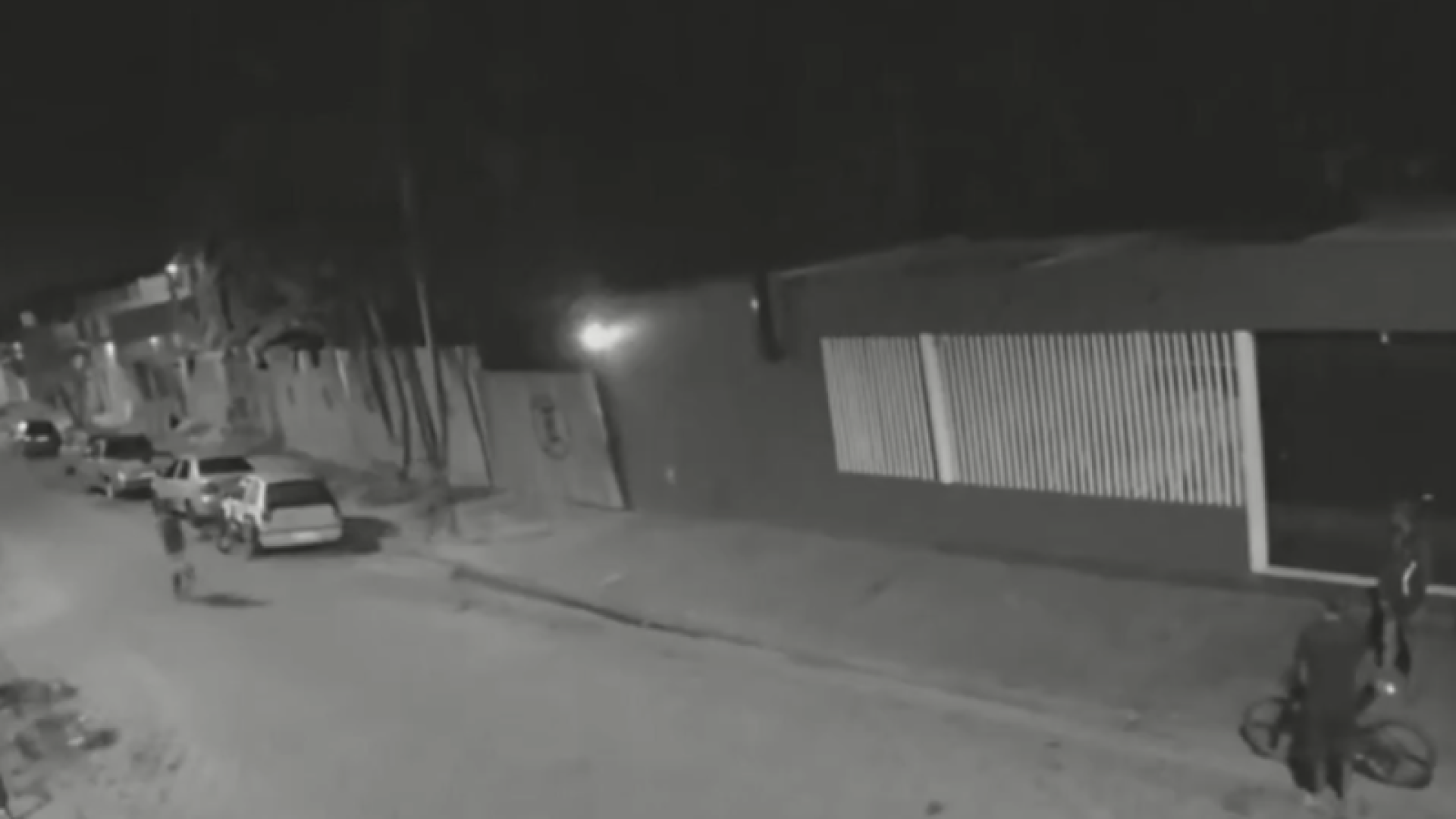 Uma mulher de 44 anos foi morta a golpes de taco de beisebol na madrugada da última quinta-feira (16), no bairro Gaivota, em Itanhaém...